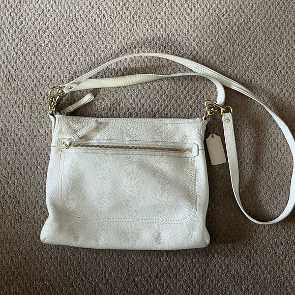 Coach Poppy Perri Hippie - Picture 2 of 10